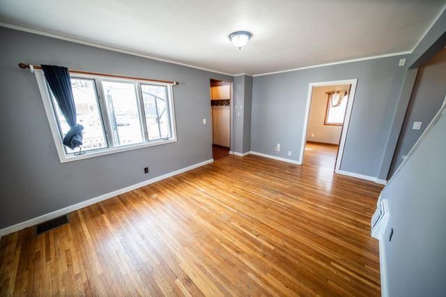 1228 4th St NE, Rochester, MN 55906