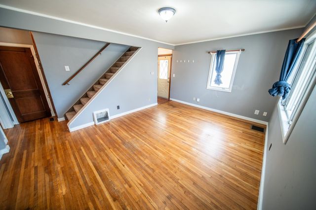 1228 4th St NE, Rochester, MN 55906