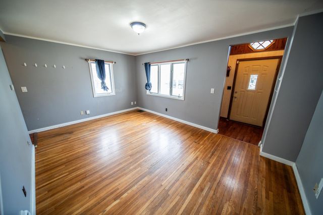 1228 4th St NE, Rochester, MN 55906