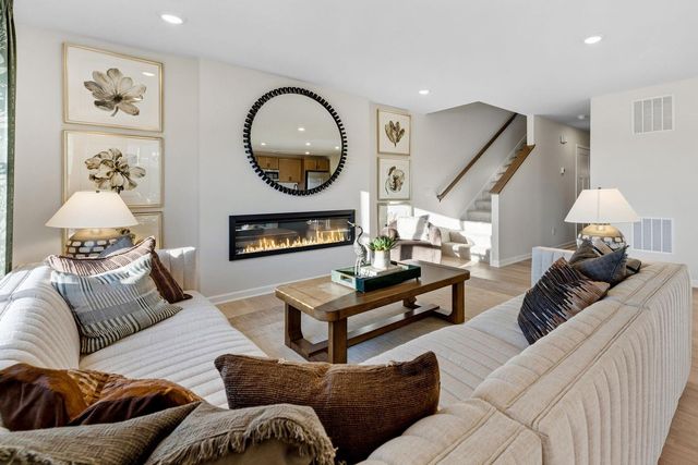 1036 Adamstown Drive, Rosemount, MN 55068