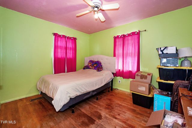 1313 Ballard Road, Johnson City, TN 37604