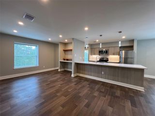 8003 Woodway Drive 84, Houston, TX 77063