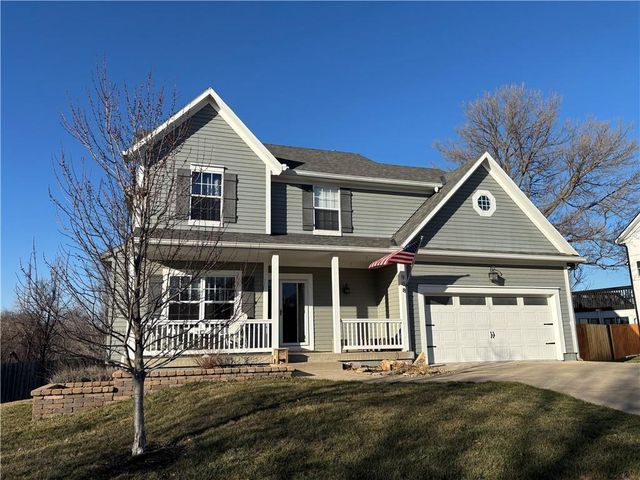 908 N 2nd St Street E, Louisburg, KS 66053