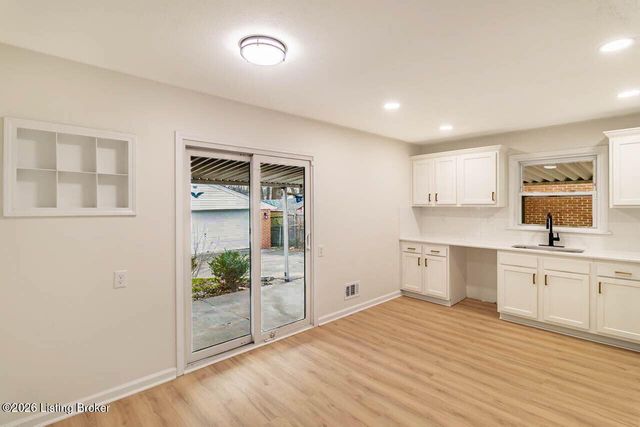 8607 Moody Rd, Louisville, KY 40219