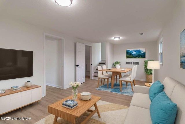 8607 Moody Rd, Louisville, KY 40219