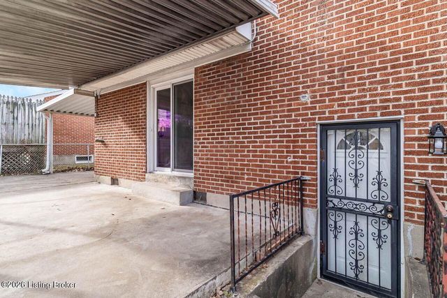 8607 Moody Rd, Louisville, KY 40219