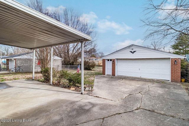 8607 Moody Rd, Louisville, KY 40219