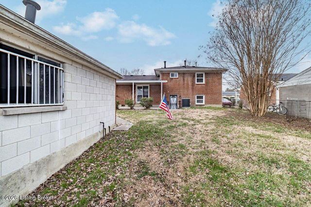 8607 Moody Rd, Louisville, KY 40219