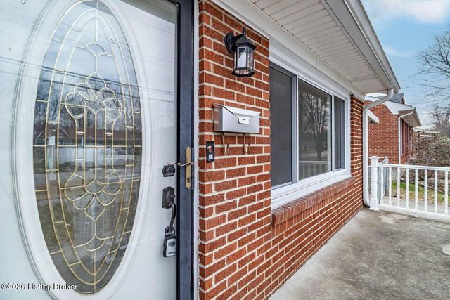 8607 Moody Rd, Louisville, KY 40219