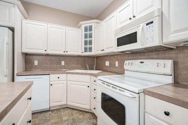 1092 Kensington Street NW, Grand Rapids, MI 49534