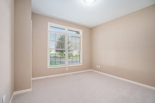 1092 Kensington Street NW, Grand Rapids, MI 49534