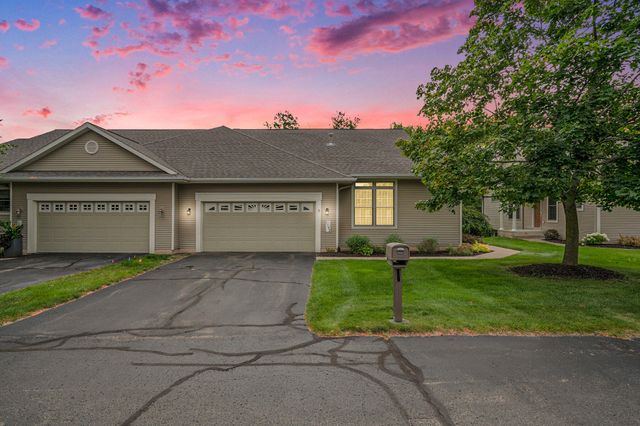 1092 Kensington Street NW, Grand Rapids, MI 49534