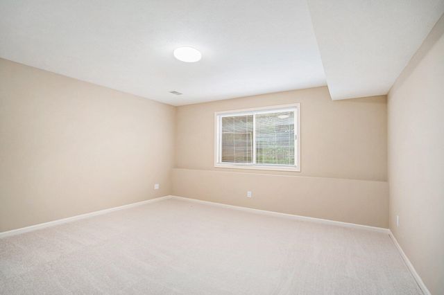 1092 Kensington Street NW, Grand Rapids, MI 49534