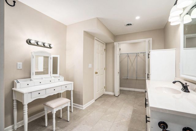 1092 Kensington Street NW, Grand Rapids, MI 49534