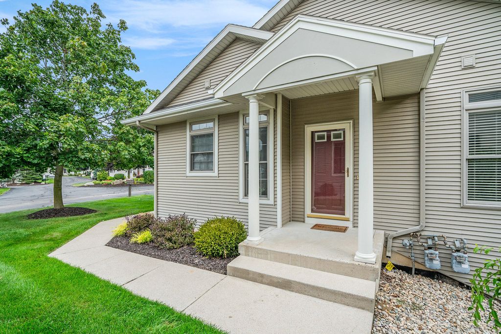 1092 Kensington Street NW, Grand Rapids, MI 49534