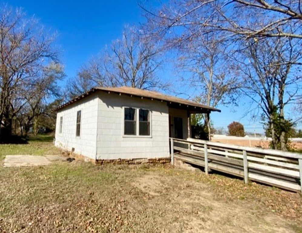 119 S 7th Street, Okemah, OK 74859