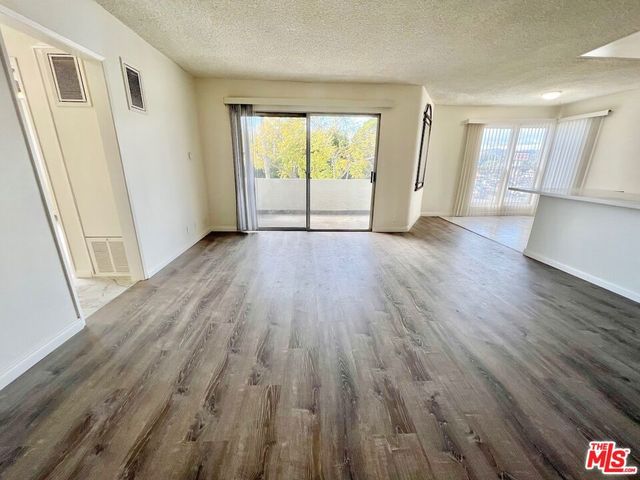 1426 S Orange Grove Avenue 6, Los Angeles, CA 90019