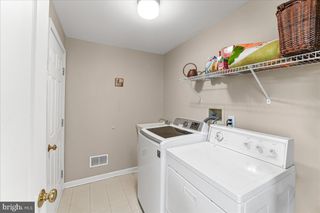 216 WALKER WAY, Newark, DE 19711