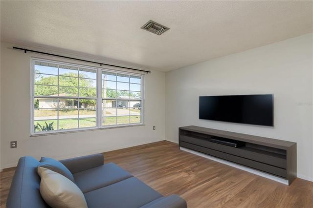 10137 OLEANDER DRIVE, Port Richey, FL 34668