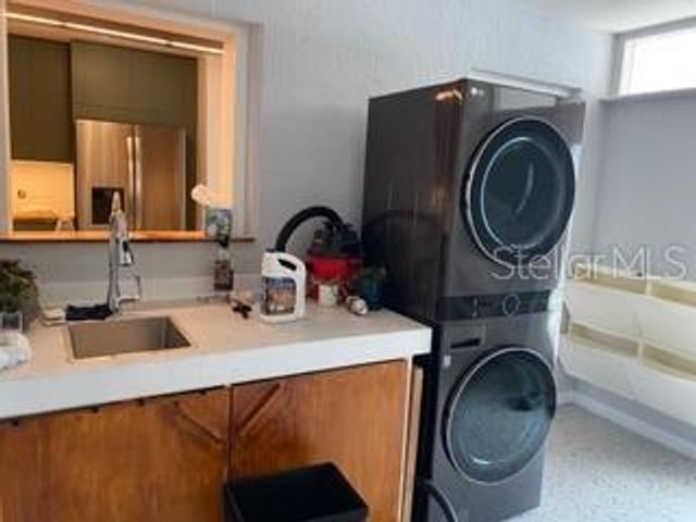1155 53RD AVENUE N, St Petersburg, FL 33703