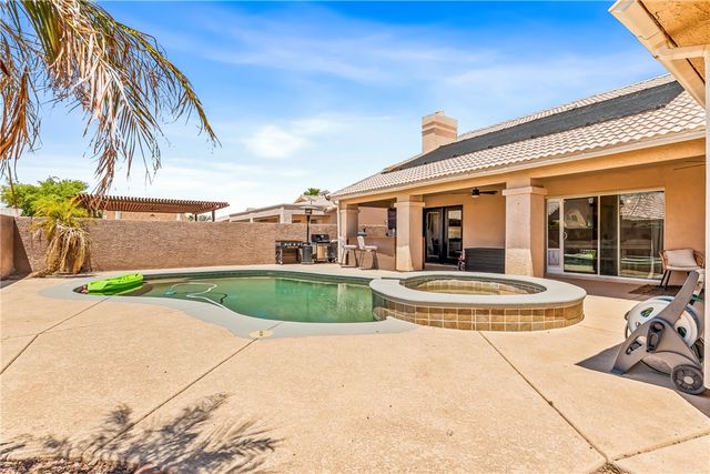 1894 E Emerald Lake Drive, Fort Mohave, AZ 86426