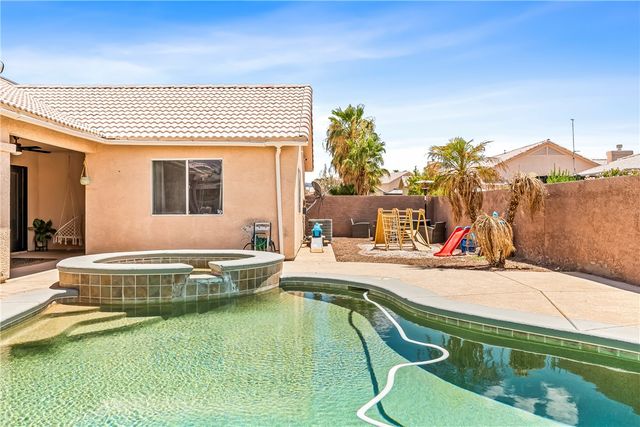 1894 E Emerald Lake Drive, Fort Mohave, AZ 86426