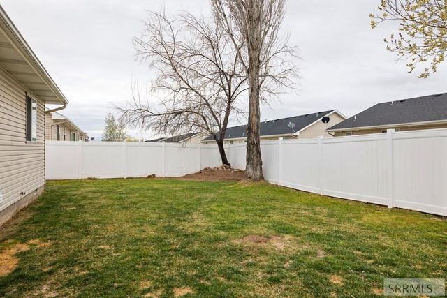 1170 S Jackson Drive, Ammon, ID 83406