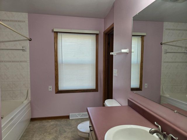 9325 W Darnel AVENUE, Milwaukee, WI 53224