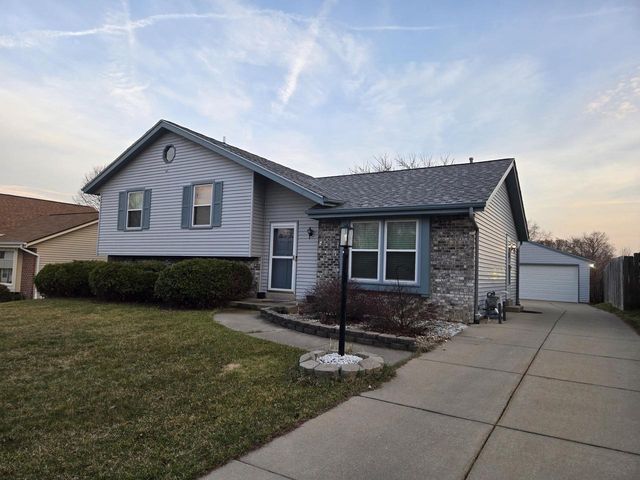 9325 W Darnel AVENUE, Milwaukee, WI 53224