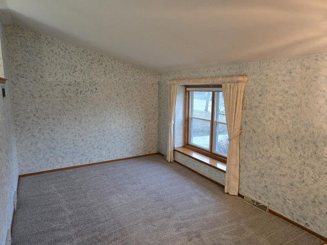 9325 W Darnel AVENUE, Milwaukee, WI 53224