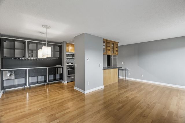 4110 Rahn Road 223, Eagan, MN 55122