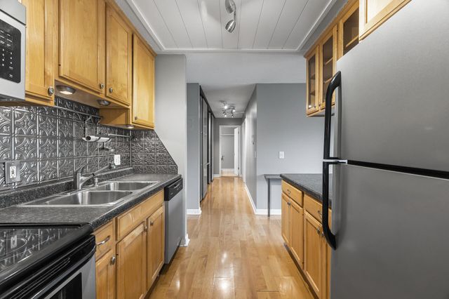 4110 Rahn Road 223, Eagan, MN 55122