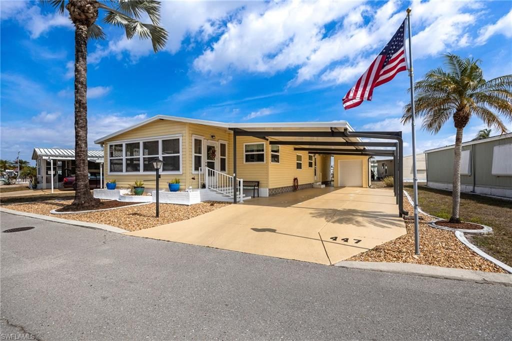 447 Snead DR, NORTH FORT MYERS, FL 33903 — exterior