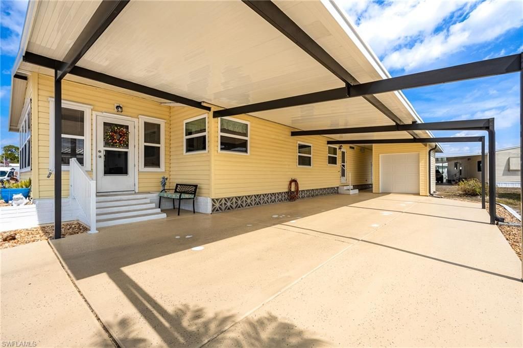 447 Snead DR, NORTH FORT MYERS, FL 33903 — photo 2