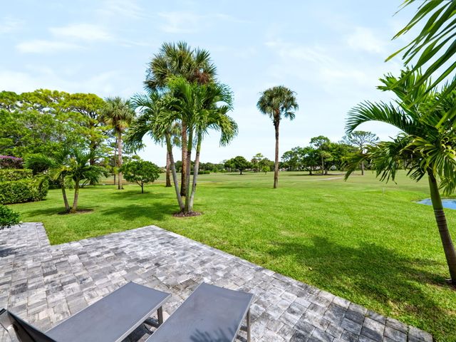 12920 Touchstone Place, Palm Beach Gardens, FL 33418