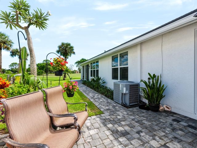 12920 Touchstone Place, Palm Beach Gardens, FL 33418