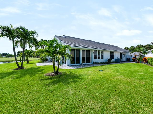 12920 Touchstone Place, Palm Beach Gardens, FL 33418