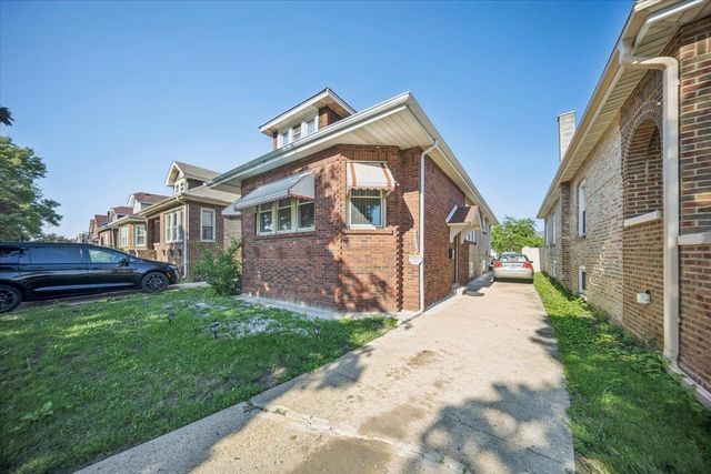 1637 S 10th Avenue, Maywood, IL 60153