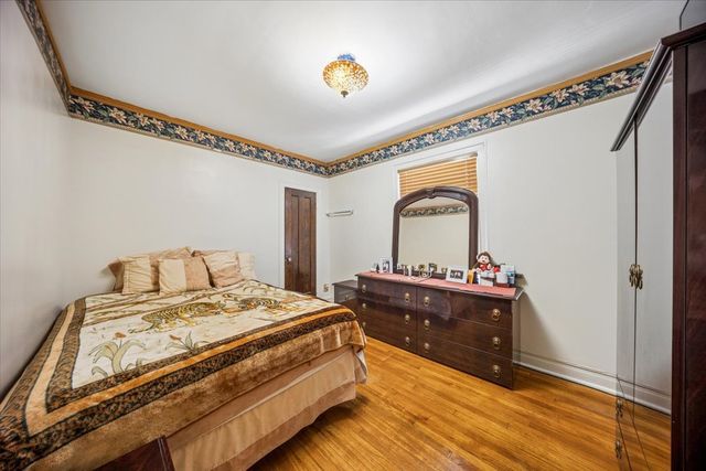 1637 S 10th Avenue, Maywood, IL 60153