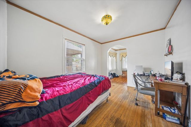 1637 S 10th Avenue, Maywood, IL 60153
