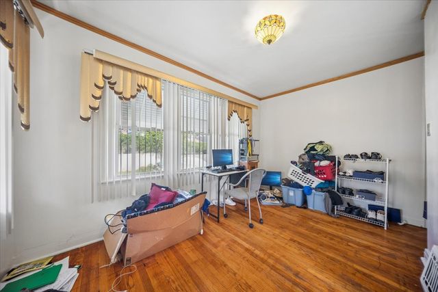 1637 S 10th Avenue, Maywood, IL 60153