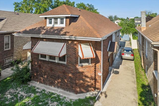 1637 S 10th Avenue, Maywood, IL 60153