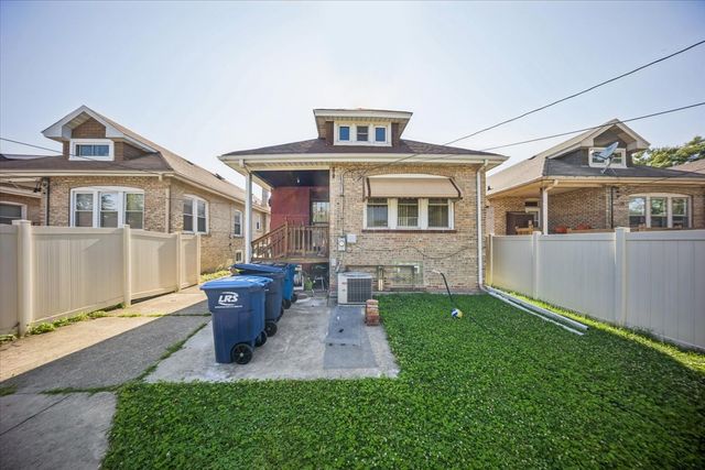 1637 S 10th Avenue, Maywood, IL 60153