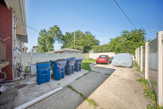 1637 S 10th Avenue, Maywood, IL 60153