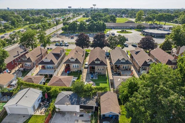 1637 S 10th Avenue, Maywood, IL 60153