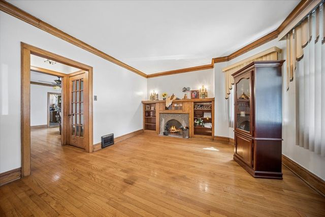 1637 S 10th Avenue, Maywood, IL 60153
