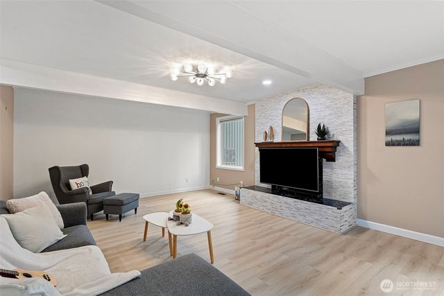 1127 141st Street SE, Mill Creek, WA 98012