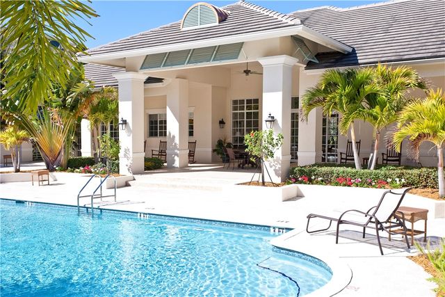 9025 Somerset Bay Lane 302, Vero Beach, FL 32963