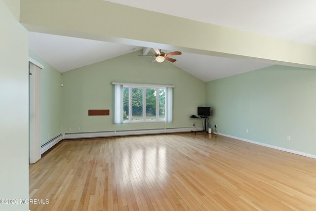 4 Ravenna Court, Toms River, NJ 08755