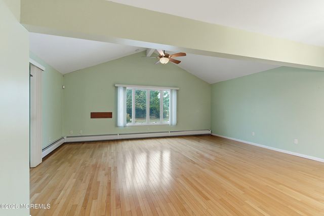 4 Ravenna Court, Toms River, NJ 08755